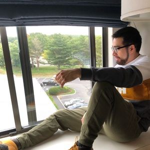 Meet your Posher, Jonathan